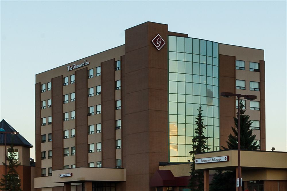 The Glenmore Inn & Convention Centre YYC Dış mekan fotoğraf